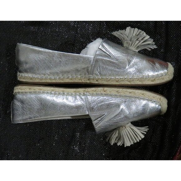 MICHAEL KORS LOLITA Silver Metallic Leather Pom Pom Espadrilles size 9.5 Slip On - Picture 5 of 12